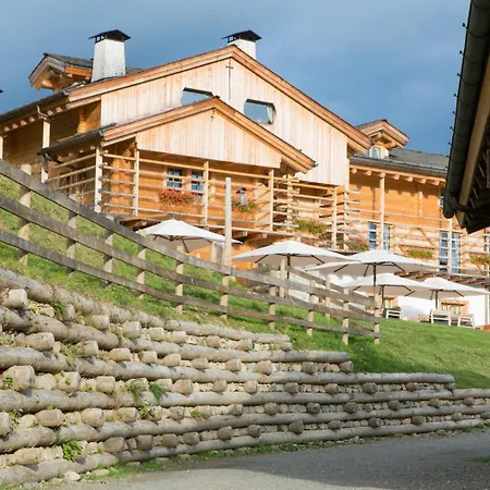 Chalet-hotel Borgo Eibn Mountain Lodge, The Originals Relais 리조트
