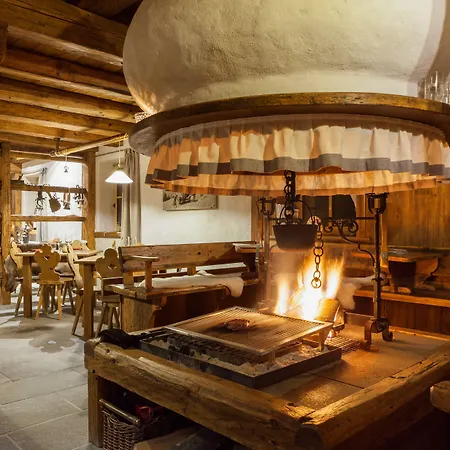 Chalet-hotel Borgo Eibn Mountain Lodge, The Originals Relais