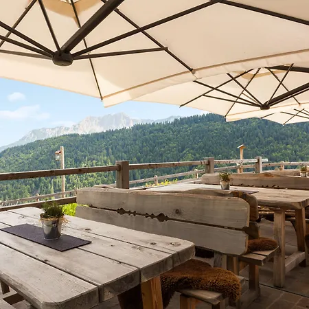 리조트 Chalet-hotel Borgo Eibn Mountain Lodge, The Originals Relais 5*