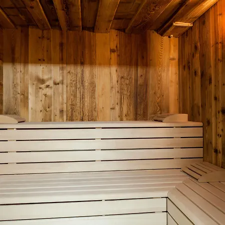 Chalet-hotel Borgo Eibn Mountain Lodge, The Originals Relais 리조트 5*