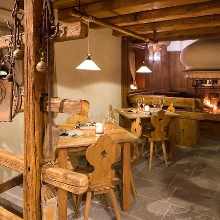 Chalet-hotel Borgo Eibn Mountain Lodge, The Originals Relais 5* סאוריס