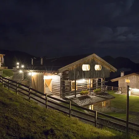 Chalet-hotel Borgo Eibn Mountain Lodge, The Originals Relais 5* סאוריס