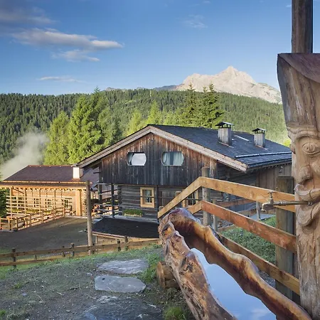 Chalet-hotel Borgo Eibn Mountain Lodge, The Originals Relais 5* סאוריס