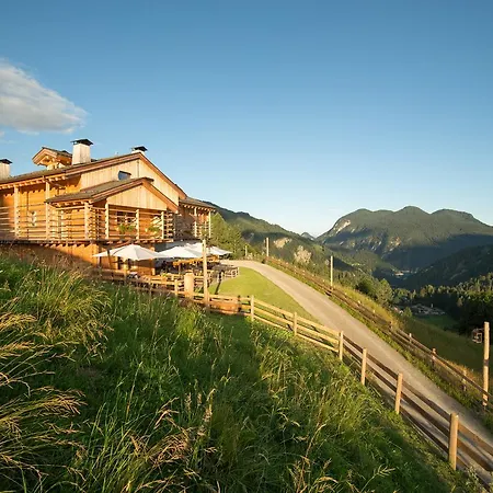 Chalet-hotel Borgo Eibn Mountain Lodge, The Originals Relais 5* סאוריס