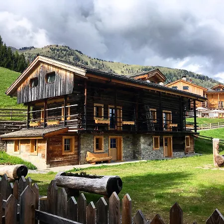 Chalet-hotel Borgo Eibn Mountain Lodge, The Originals Relais Station touristique Sauris