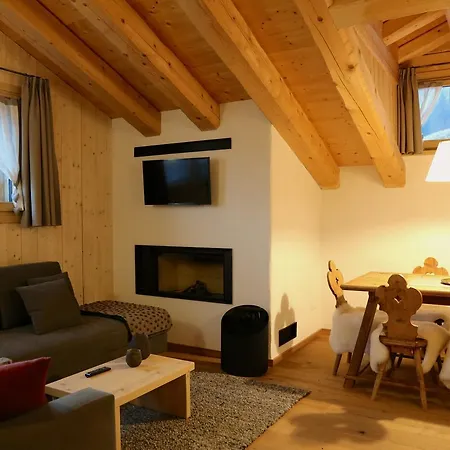 리조트 Chalet-hotel Borgo Eibn Mountain Lodge, The Originals Relais 5*