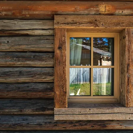 אתר נופש Chalet-hotel Borgo Eibn Mountain Lodge, The Originals Relais 5*