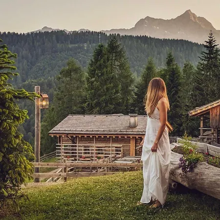 리조트 Chalet-hotel Borgo Eibn Mountain Lodge, The Originals Relais 사우리스