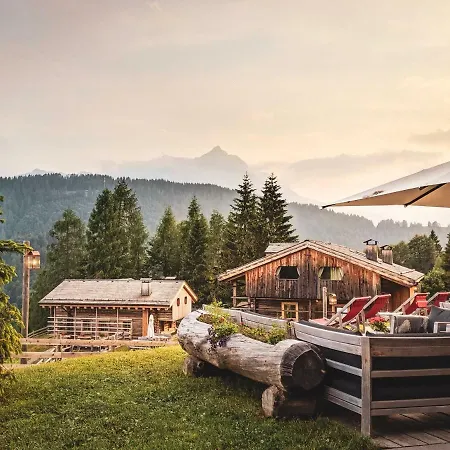 Chalet-hotel Borgo Eibn Mountain Lodge, The Originals Relais 리조트 5*