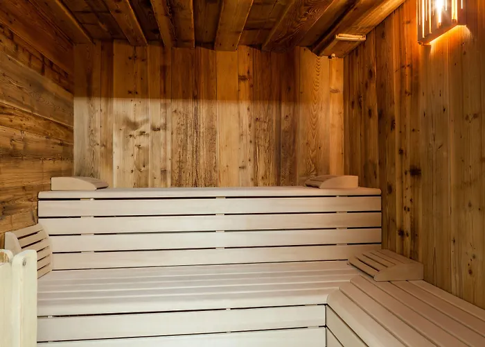 Chalet-hotel Borgo Eibn Mountain Lodge, The Originals Relais Rezort 5*